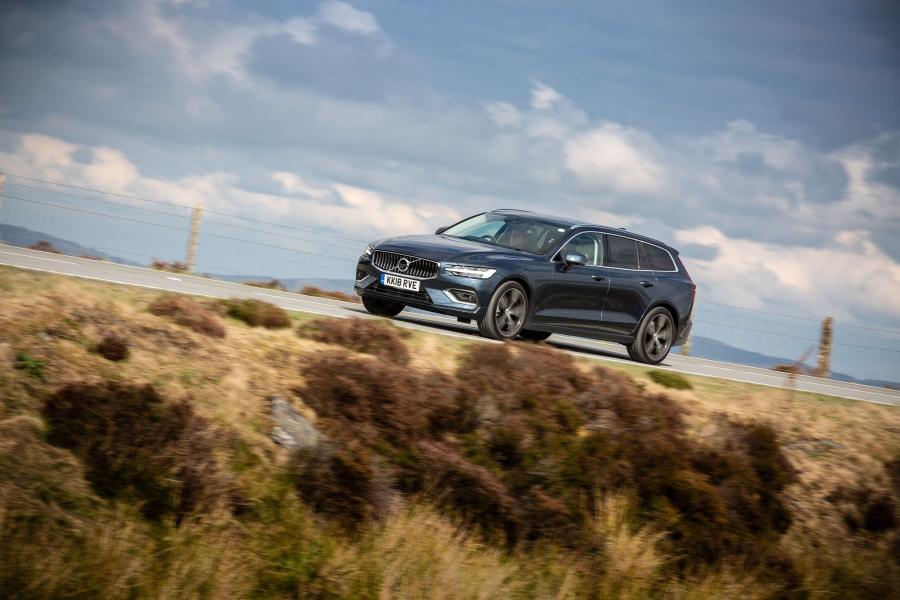  Volvo V60 D3 Inscription 2018 года  (UK) (фото 17 из 40)